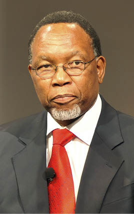 CAPE TOWN/SOUTH AFRICA, 11JUN2009 - Kglema Petrus Motlanthe, Deputy President of South Africa speaks with Robyn Curnow, Correspondent, CNN, South Africa at 2010: Building a Legacy for South Africa held During the World Economic Forum on Africa 2009 in Cape Town, South Africa, June 11, 2009 Copyright World Economic Forum www.weforum.org / Eric Miller emiller@iafrica.com