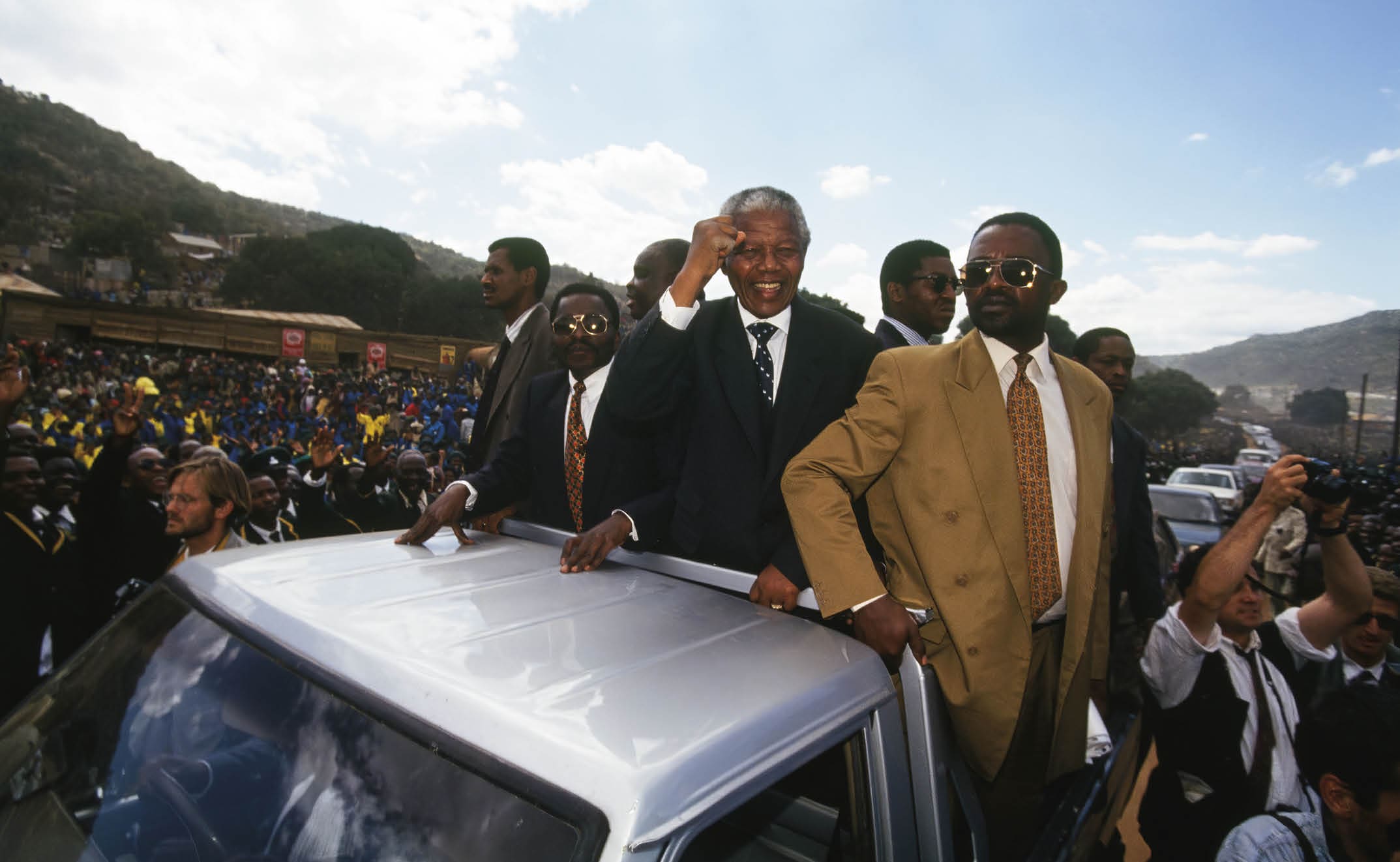 Pilgrims surround the Zion Christian Church in Moria, South Africa, for an annual pilgrimage which will be attended by African National Congress (ANC) leader Nelson Mandela, South African President F.W. de Klerk, and Inkatha Freedom Party leader Mangosuthu Buthelezi. (Photo by Brooks Kraft LLC/Sygma via Getty Images)