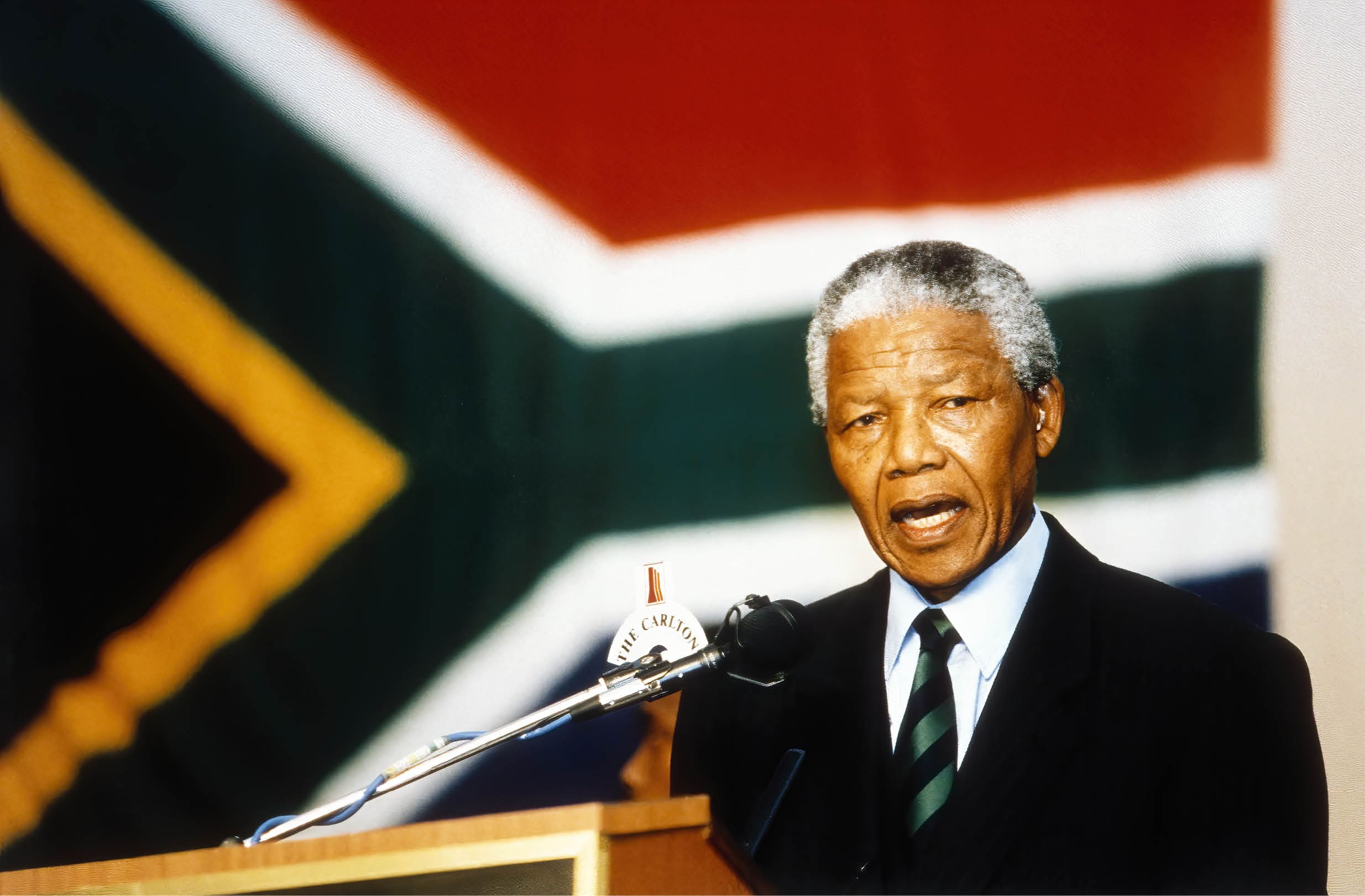 NELSON MANDELA, WINNER AT THE ELECTIONS (Photo by David Brauchli/Sygma via Getty Images)