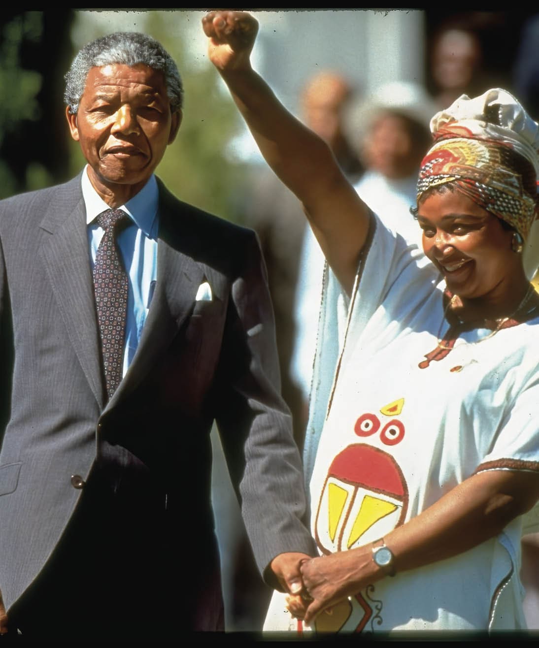 S. African ANC ldr. Nelson Mandela standing w. wife Winnie.   (Photo by Allan Tannenbaum/Getty Images)